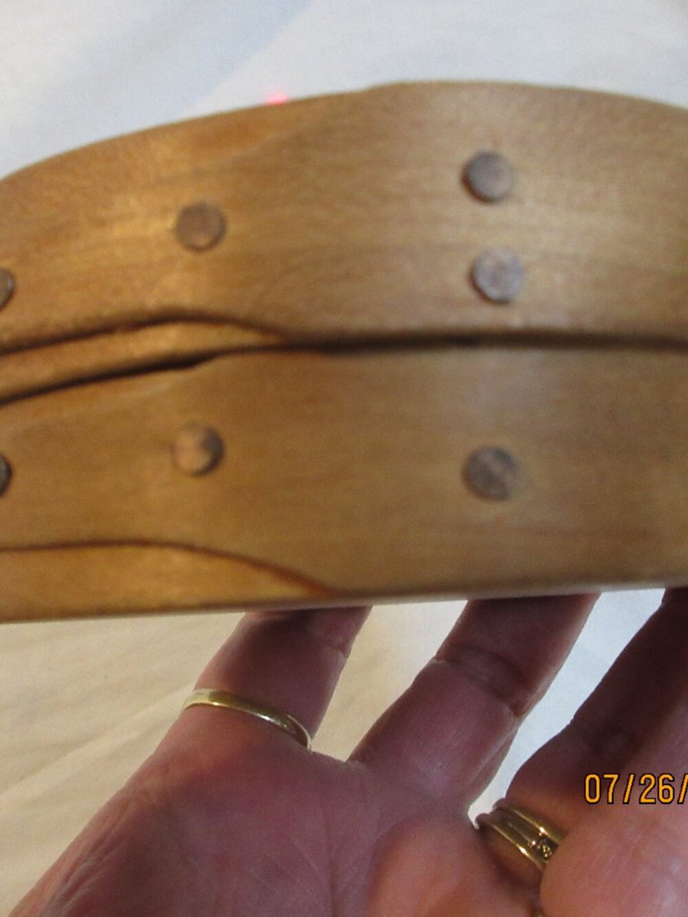 ADORABLE~SHAKER-STYLE HANDCRAFTED WOODEN ROUND BOX~APPROX. 1 1/2" X 4 1/8"
